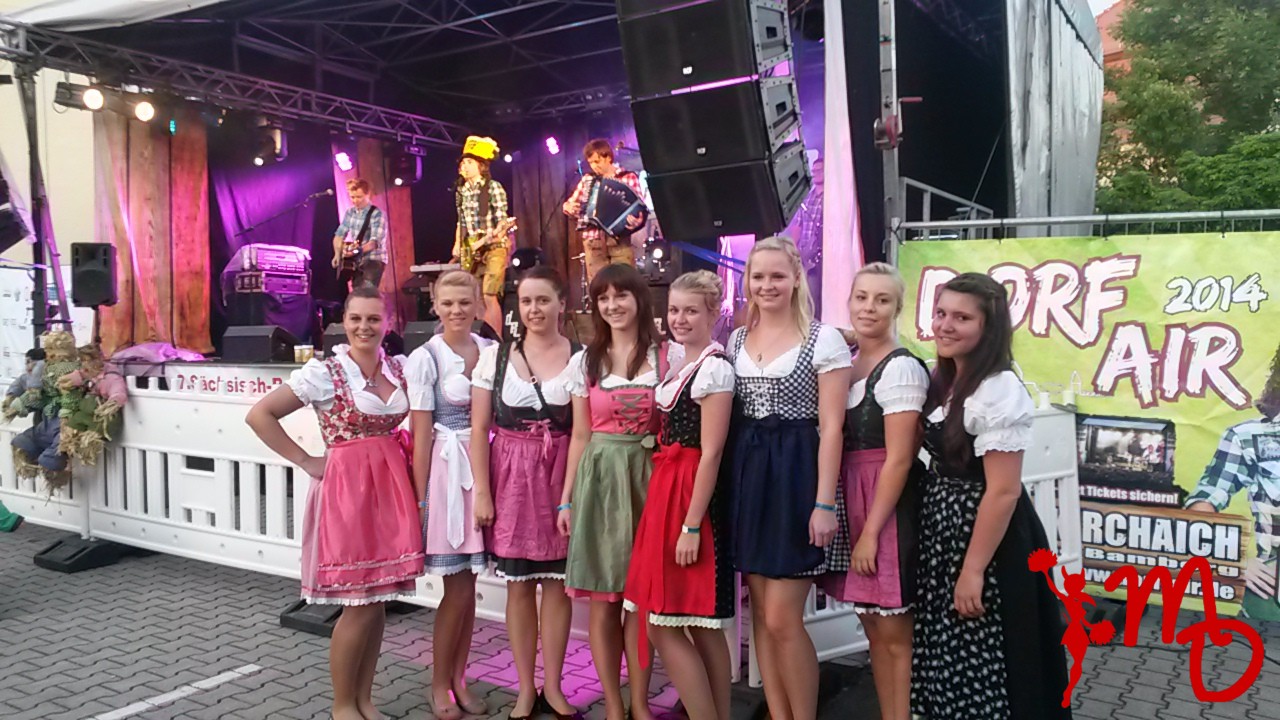 Magic Devils im Dirndl bei den Dorfrockern